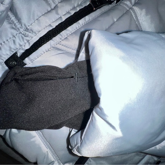 Like New Nautica Puffer Jacket. Small, silver. Soft faux fur lined hood. - Picture 7 of 8